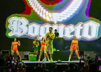 Más de 20 mil playenses y turistas bailan a ritmo de reguetón, punta y soca en el “Carnaval del Pueblo” Playa del Carmen 2025