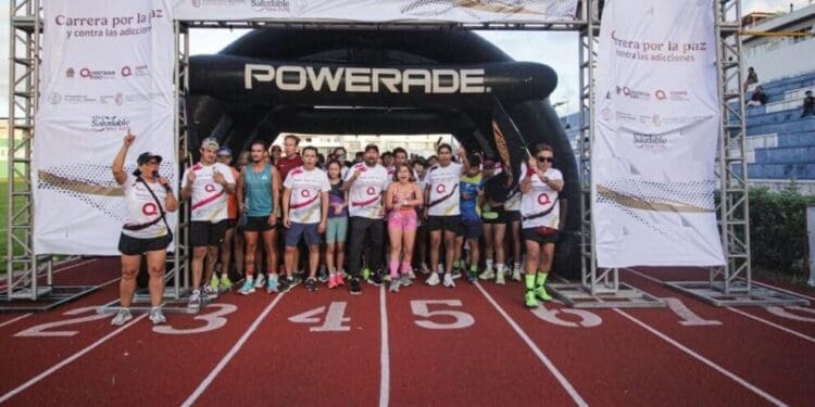 Playa del Carmen corre con el corazón en la "Carrera por la Paz y contra las Adicciones"