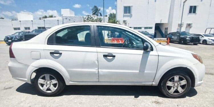 Policía de Playa del Carmen detiene a sujeto con 188 dosis de droga en la colonia Real Ibiza