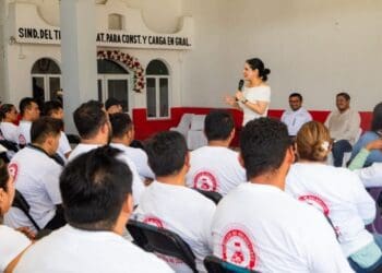 El Sindicato de Volqueteros se suma a la construcción de paz que lidera Estefanía Mercado en Playa del Carmen