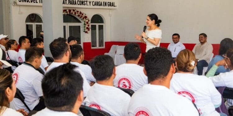 El Sindicato de Volqueteros se suma a la construcción de paz que lidera Estefanía Mercado en Playa del Carmen