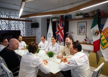 Gobierno de Estefanía Mercado fortalece alianza estratégica con el Reino Unido para impulsar turismo seguro, sostenible e innovador en Playa del Carmen