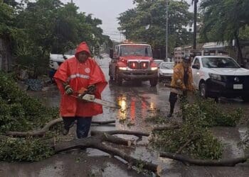 Despliega gobierno de Estefanía Mercado el Operativo Tormenta ante fuertes lluvias