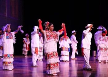 En Playa del Carmen la cultura es un derecho; danza y flamenco engalanan fin de talleres en el Teatro de la Ciudad