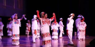 En Playa del Carmen la cultura es un derecho; danza y flamenco engalanan fin de talleres en el Teatro de la Ciudad