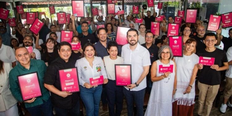 Gobierno de Estefanía Mercado entrega los galardones “Playenses Choice” a los mejores restaurantes de Playa del Carmen