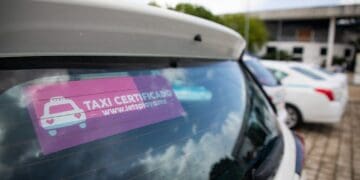 Gobierno de Estefanía Mercado impulsa taxistas de excelencia para transformar el turismo de Playa del Carmen