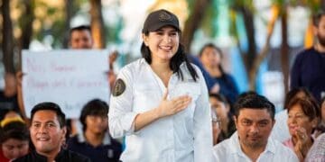 Gobierno de Estefanía Mercado recibe premio por el cambio de nombre de Playa del Carmen y la Marca Ciudad