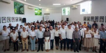 Gobierno de Estefanía Mercado y el IEEJA impulsan a jóvenes y adultos a concluir su educación básica