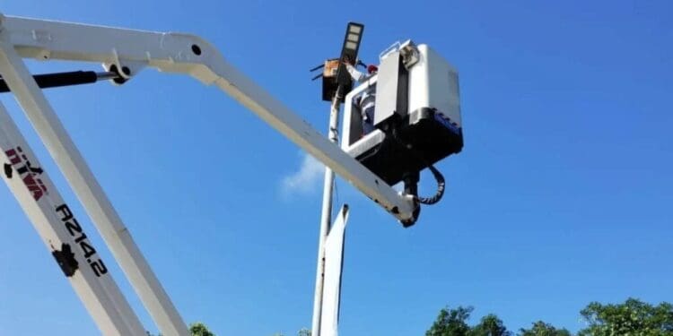 Brilla Playa del Carmen con renovado alumbrado público: Estefanía Mercado