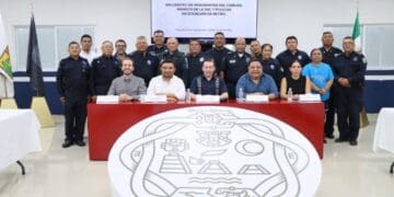 Hecho histórico: Gobierno de Estefanía Mercado reconoce con jubilación a 14 policías con más de 20 años de servicio