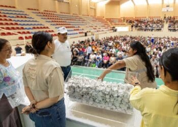 Gobierno de Estefanía Mercado se suma a la transformación nacional con el sorteo de mil 315 viviendas del bienestar