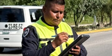 Bertino Chavarria el policia de tránsito cazaturistas