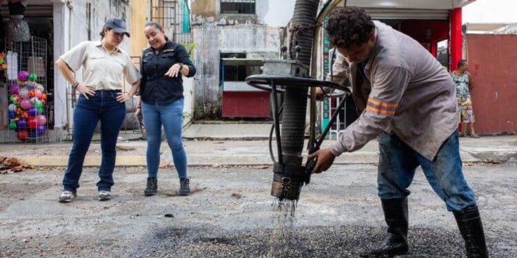 Chambamanía arranca con todo en Villas del Sol; Estefanía Mercado supervisa mega jornada de Servicios Públicos