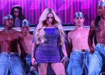 Bellakath congrega a más de 20 mil personas en el primer concierto del Carnaval de Playa del Carmen 2026