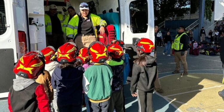 Estefanía Mercado impulsa acciones de Protección Civil con niñas, niños y jóvenes