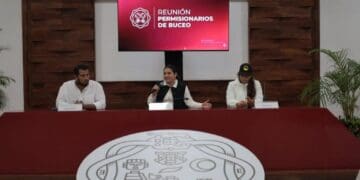 Promueve gobierno de Estefanía Mercado inclusión económica del sector de buceo en la transformación de Playa del Carmen